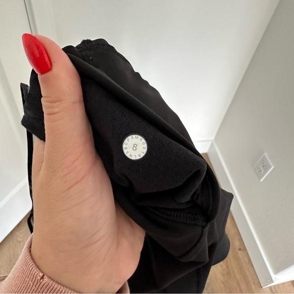 Lululemon Find Focus 7/8 Leggings 25” Inseam Black Mesh Details Size 8 Women’s - Picture 10 of 10